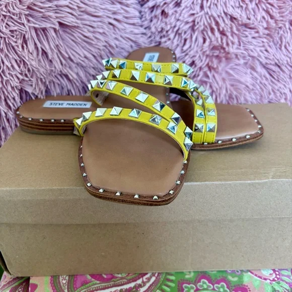 Steve Madden Yellow Studded Sandals - Picture 6 of 7